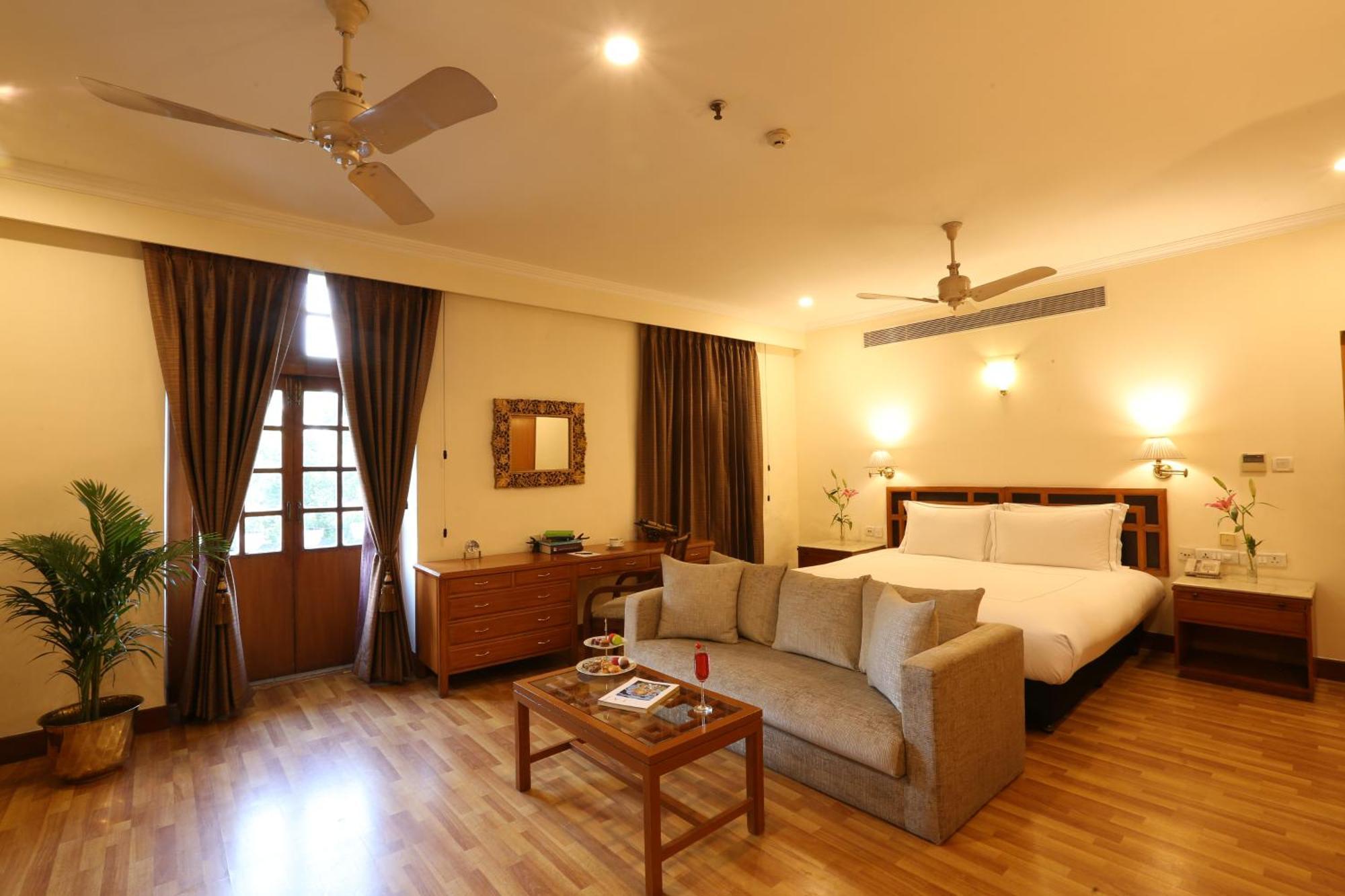 Ambassador, New Delhi - Ihcl Seleqtions Hotel Bagian luar foto
