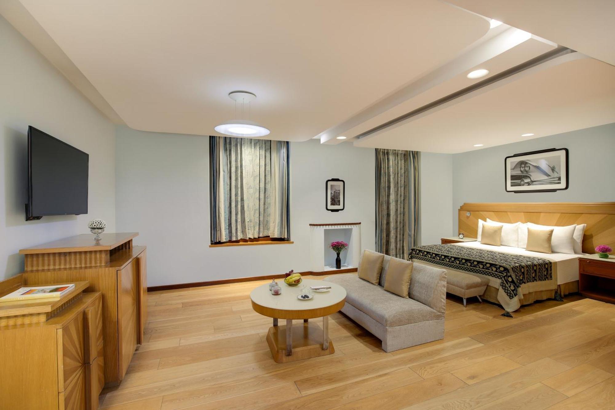 Ambassador, New Delhi - Ihcl Seleqtions Hotel Bagian luar foto Suite room at The Park, New Delhi