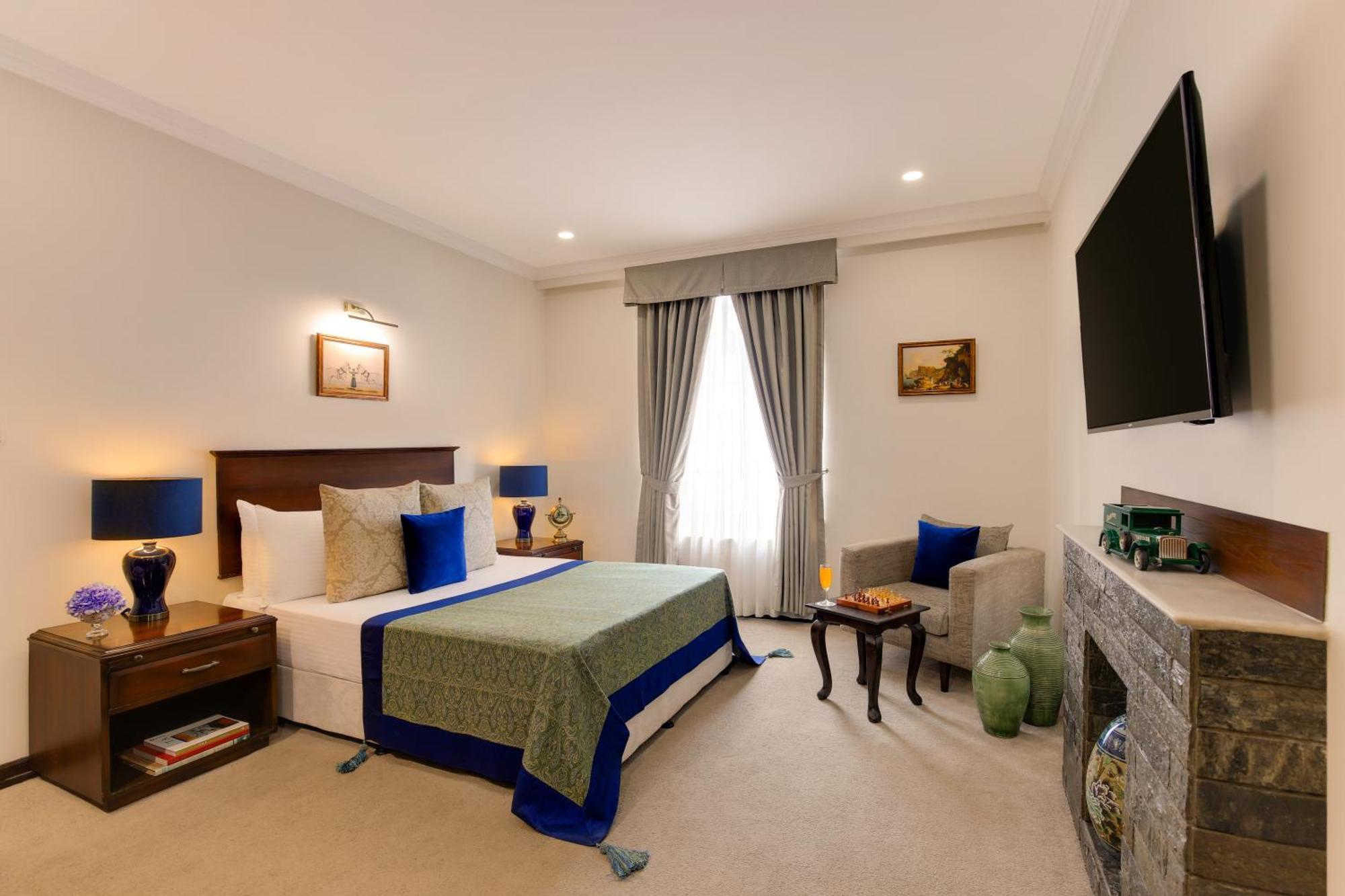 Ambassador, New Delhi - Ihcl Seleqtions Hotel Bagian luar foto A room at the Taj Bengal